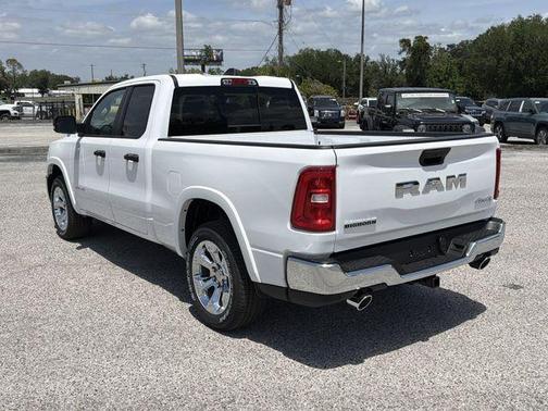 Bright White Clearcoat 2026 RAM 1500 Big Horn/Lone Star