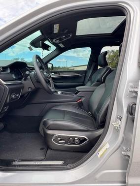 2024 Jeep Grand Cherokee Overland