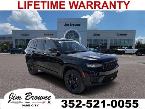 2025 Jeep Grand Cherokee Laredo