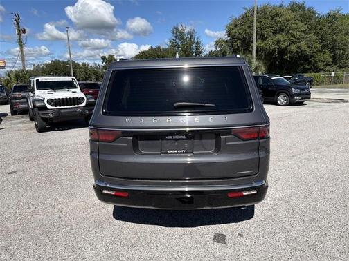 2023 Jeep Wagoneer Series III