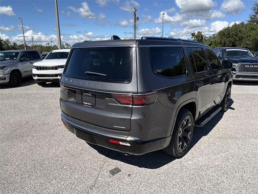2023 Jeep Wagoneer Series III