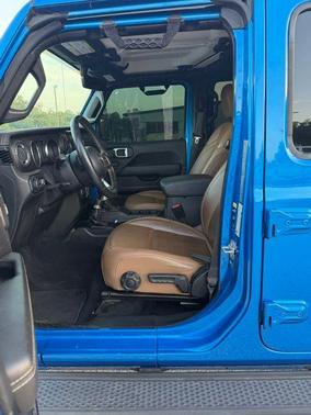 Hydro Blue Pearlcoat 2021 Jeep Gladiator Overland