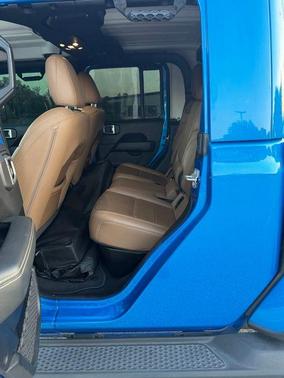 Hydro Blue Pearlcoat 2021 Jeep Gladiator Overland