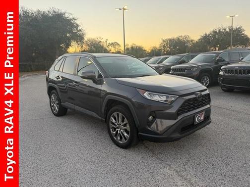 2019 Toyota RAV4 XLE Premium