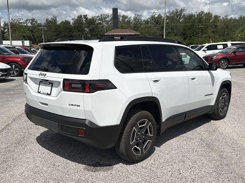 Bright White Clearcoat 2026 Jeep Cherokee LAREDO/LIMITED