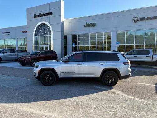 2024 Jeep Grand Cherokee L Laredo
