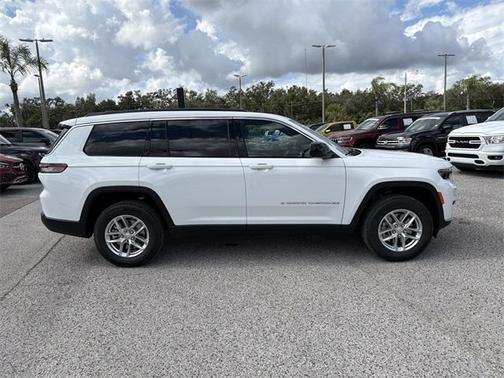 2025 Jeep Grand Cherokee L Laredo