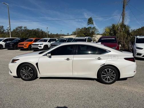 2022 Lexus ES 350 Base