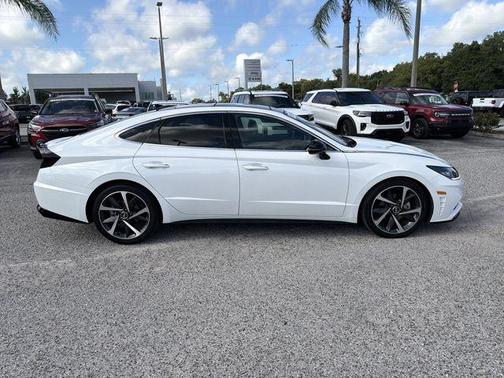 Quartz White 2022 Hyundai SONATA SEL Plus