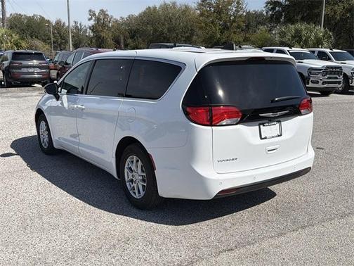 2026 Chrysler Voyager LX
