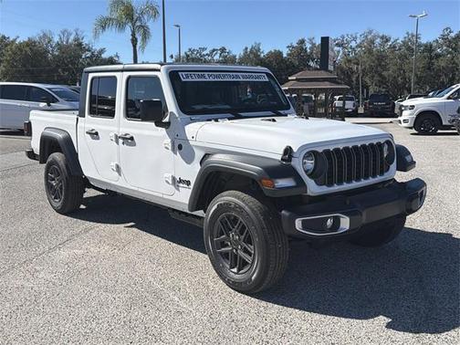 2026 Jeep Gladiator Sport