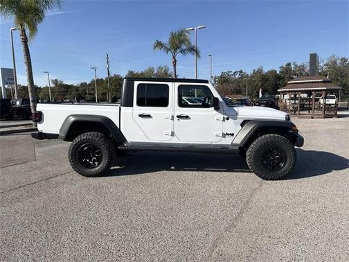 2026 Jeep Gladiator Sport