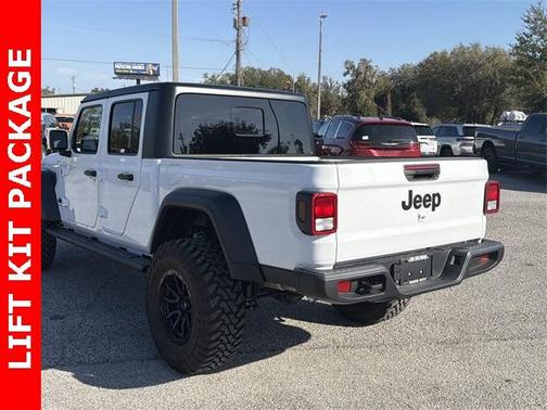 2026 Jeep Gladiator Sport