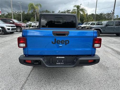 2025 Jeep Gladiator Sport
