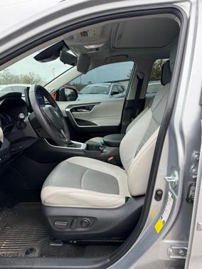 2023 Toyota RAV4 XLE Premium