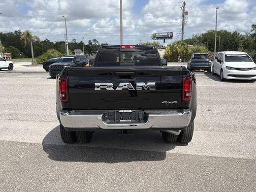 Diamond Black 2026 RAM 3500 Tradesman