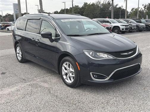 2020 Chrysler Pacifica Touring-L Plus