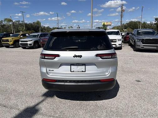 2025 Jeep Grand Cherokee L Laredo