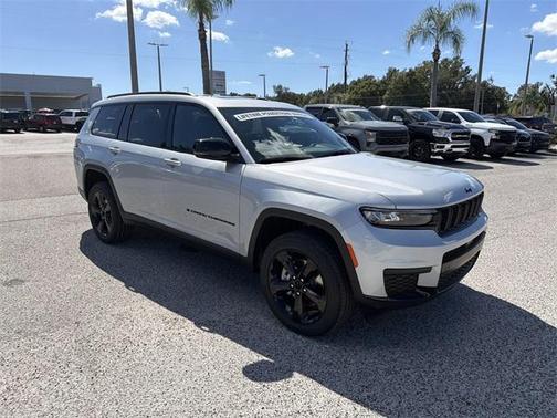 2025 Jeep Grand Cherokee L Laredo