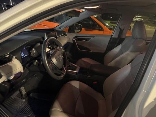 2020 Toyota RAV4 Limited