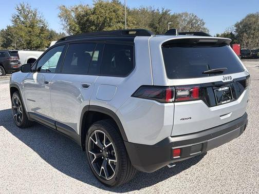 2026 Jeep Cherokee Overland