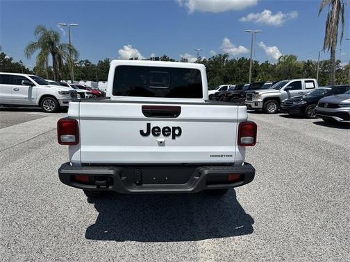 2025 Jeep Gladiator Sport