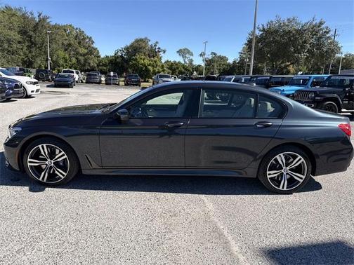 2019 BMW 750 i