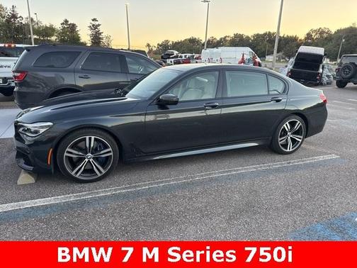 2019 BMW 750 i