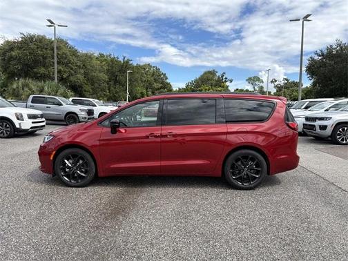 2026 Chrysler Pacifica Limited