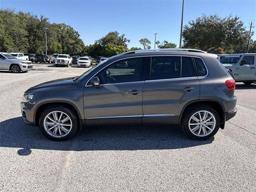 2016 Volkswagen Tiguan SE