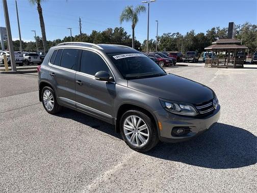 2016 Volkswagen Tiguan SE
