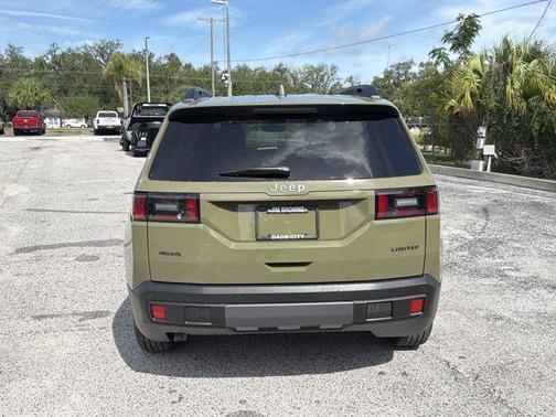 41 2026 Jeep Cherokee LAREDO/LIMITED
