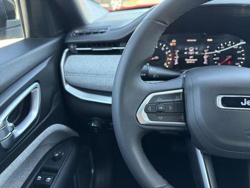 Redline Pearlcoat 2023 Jeep Compass Latitude