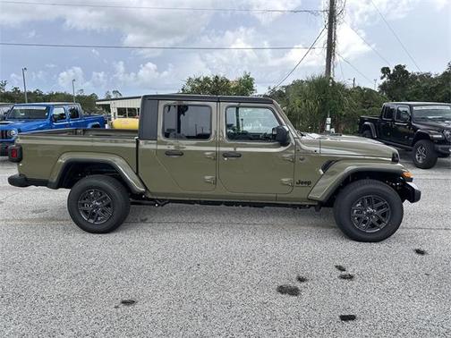 2025 Jeep Gladiator Sport