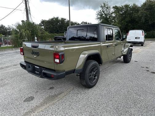 2025 Jeep Gladiator Sport