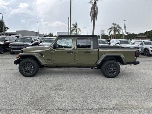 2025 Jeep Gladiator Sport