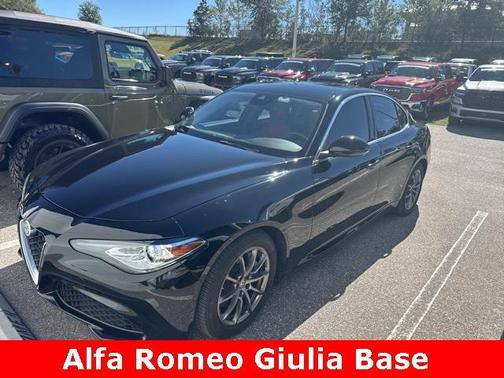 2020 Alfa Romeo Giulia Base