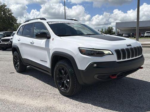 Bright White Clearcoat 2022 Jeep Cherokee Trailhawk