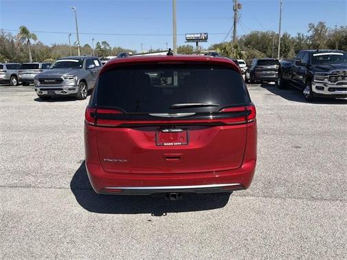 2026 Chrysler Pacifica Pinnacle