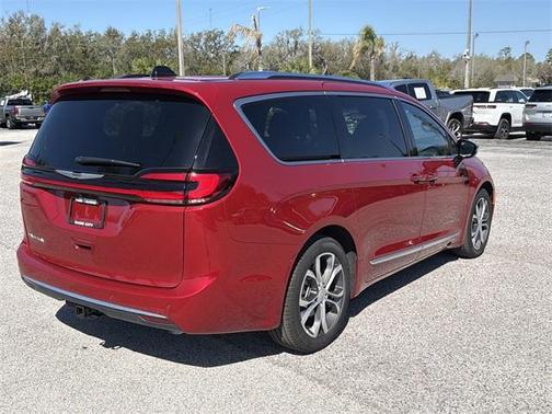 2026 Chrysler Pacifica Pinnacle