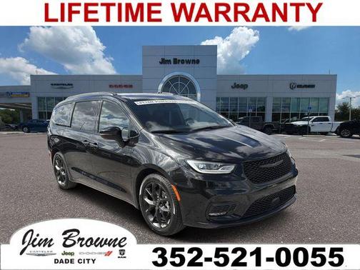 2023 Chrysler Pacifica Touring-L