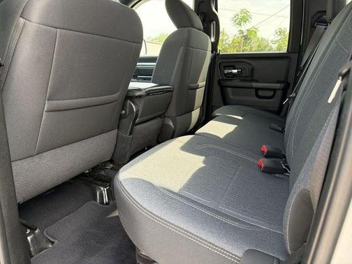 Billet Silver Metallic Clearcoat 2021 RAM 1500 Classic SLT