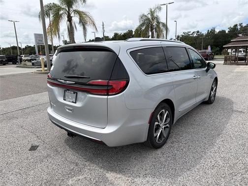 2026 Chrysler Pacifica Pinnacle