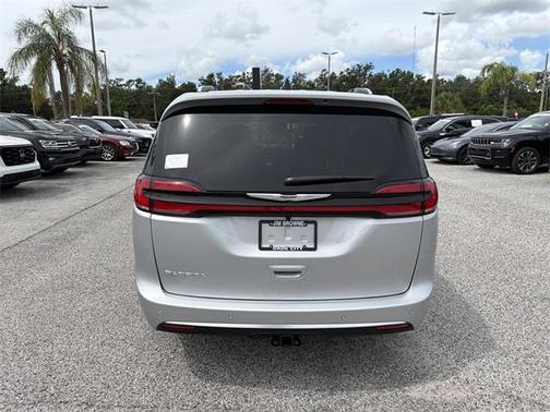 2026 Chrysler Pacifica Pinnacle