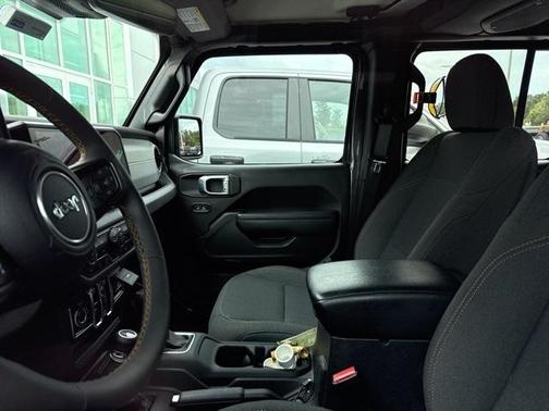 2024 Jeep Gladiator Sport