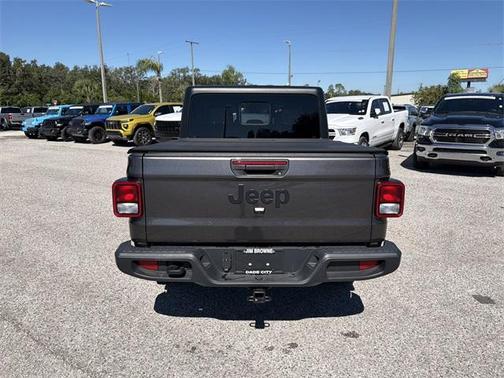 2024 Jeep Gladiator Sport