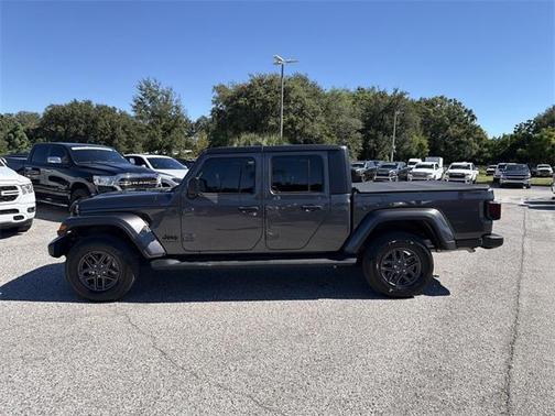 2024 Jeep Gladiator Sport