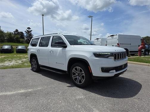 2025 Jeep Wagoneer Base