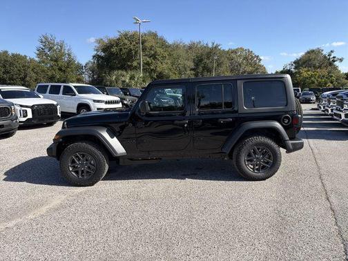 Black Clearcoat 2026 Jeep Wrangler Sport