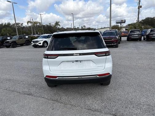 2025 Jeep Grand Cherokee Laredo X